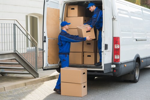 Flexible self storage solution for homes and businesses in Becontreeheath