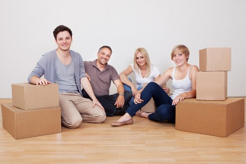 Packed boxes and storage unit options for Becontreeheath moves